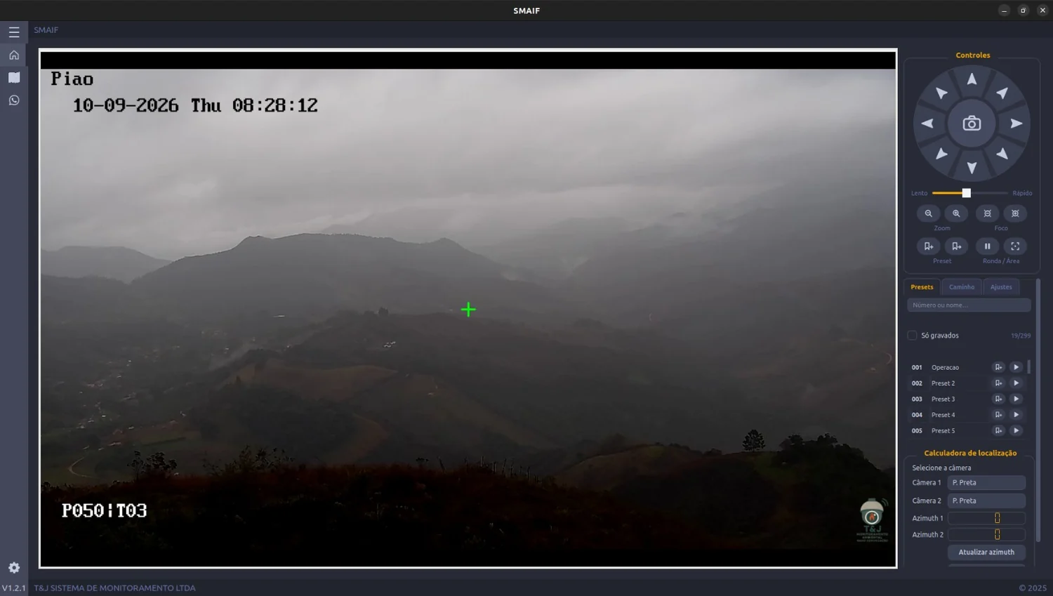 Tela do SMAIF Monitor: imagem ao vivo de uma câmera PTZ sobre a serra, com controles de movimento, presets e a calculadora de localização